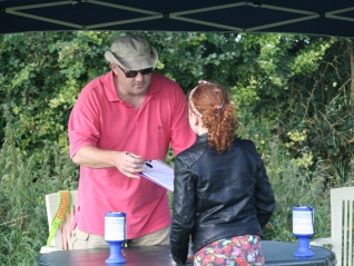 Shaun Cardwell with daughter Naomi at the start of the Trail